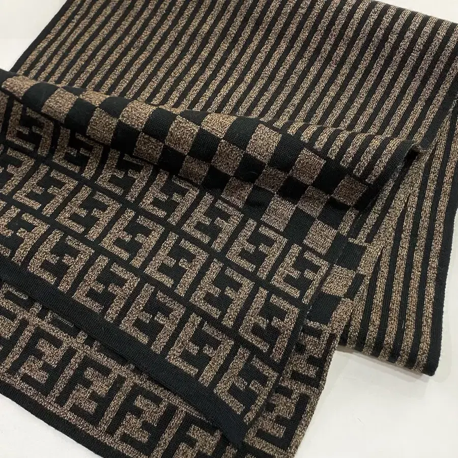 Fendi zucca pattern knit muffler