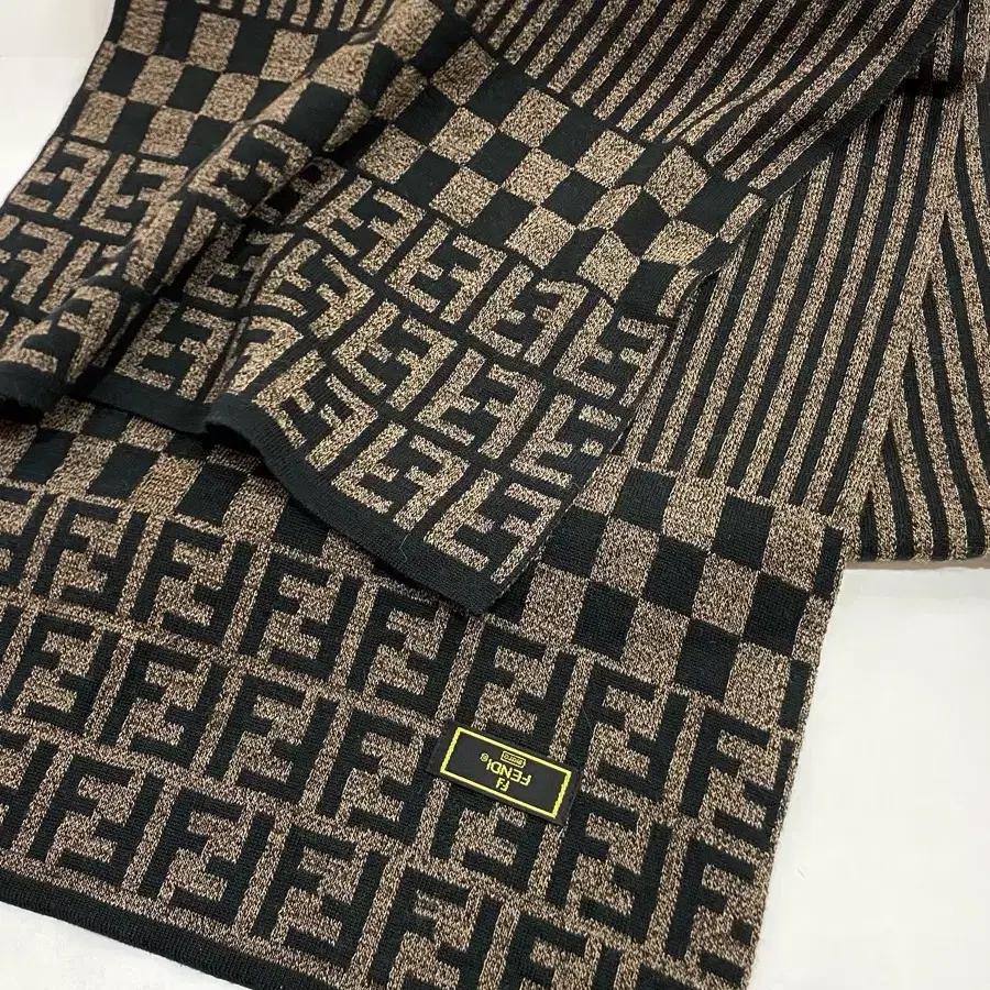 Fendi zucca pattern knit muffler