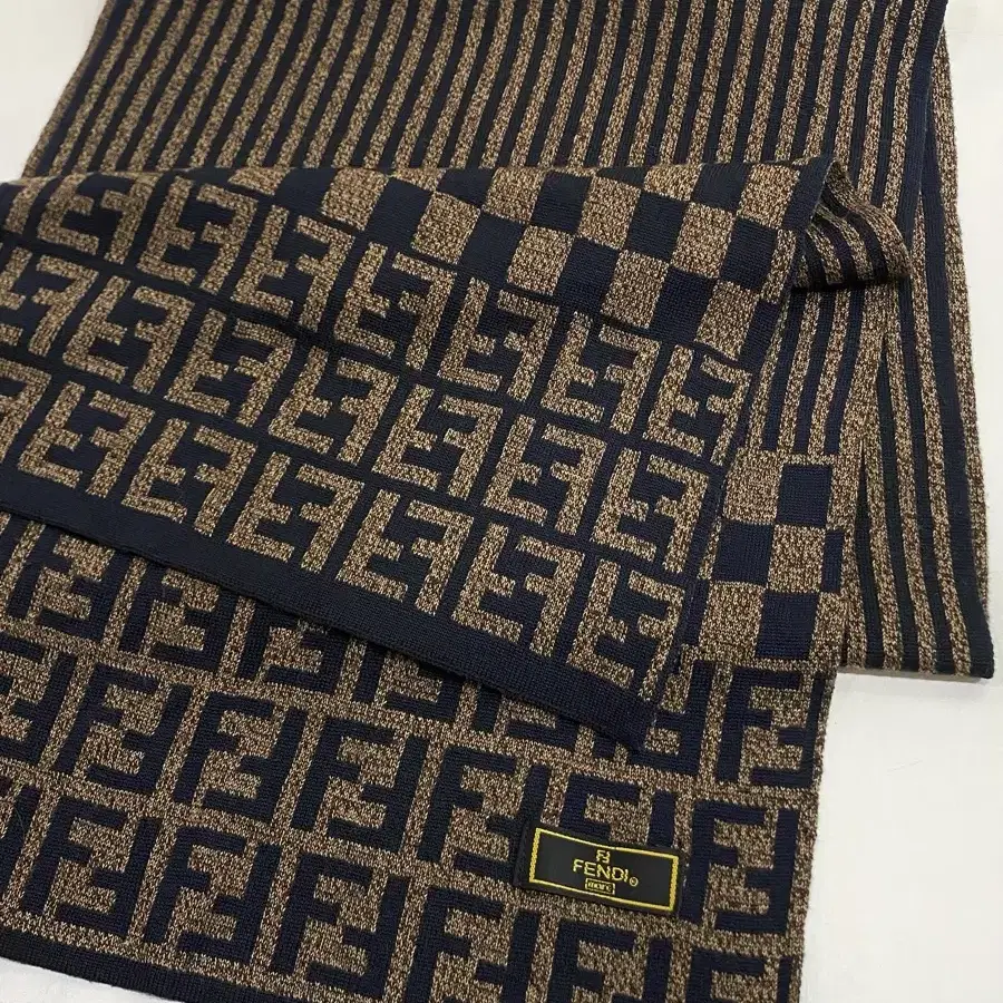 Fendi zucca pattern knit muffler