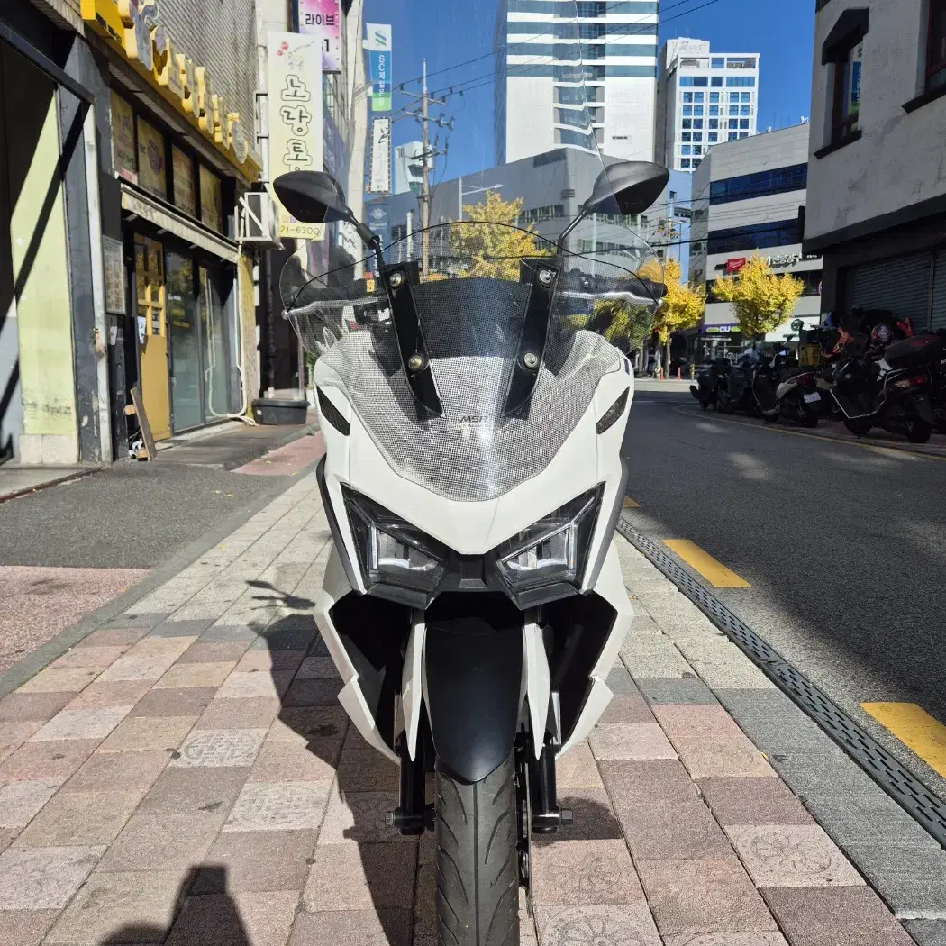 부산 센터판 S급 SYM VSX125 판매합니다.