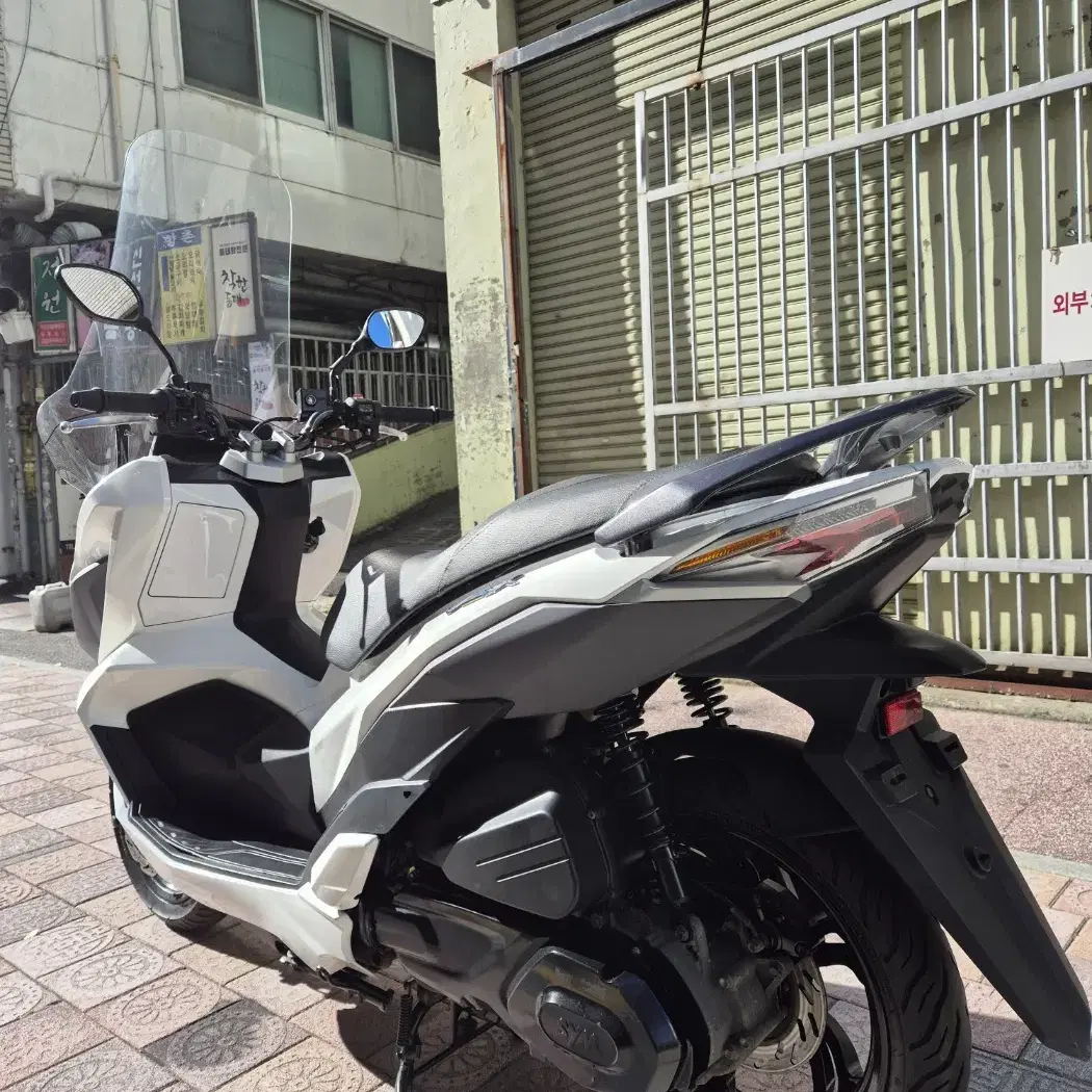 센터판 S급 SYM VSX125 판매합니다.