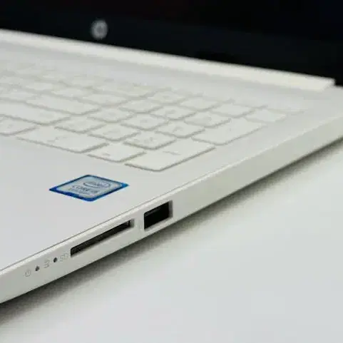 HP 15인치 중고노트북 화이트 I5 사무/업무 15-DA0346TU