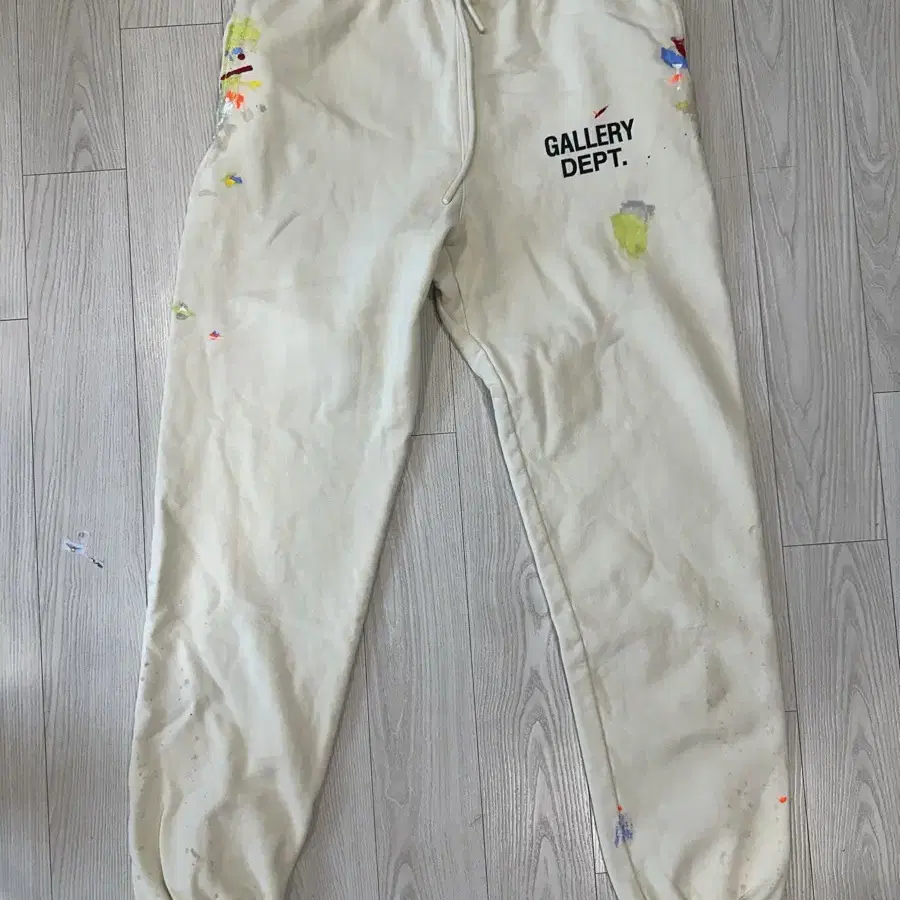 [XL] GALLERY DEPT PAINTED SWEATPANTS