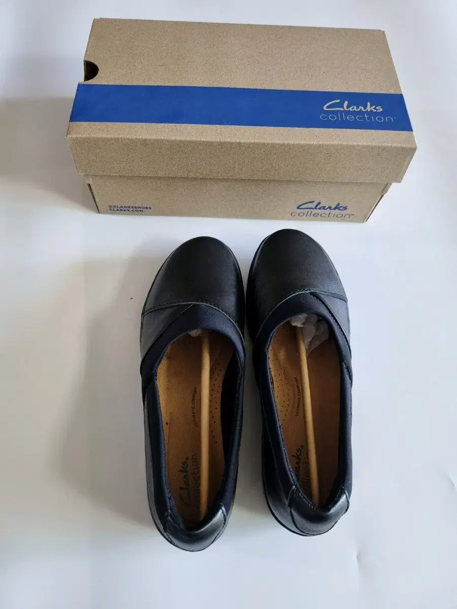 [급처]새상품 클락스 로퍼 와이드블랙 우먼245clarks 구두 운동화