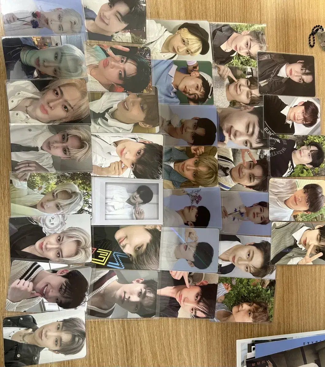 zb1 zerobaseone photocard kim jiwoong jang hao sung hanbin seok matthew kim taerae ricky kim gyuvin park gunwook han yujin