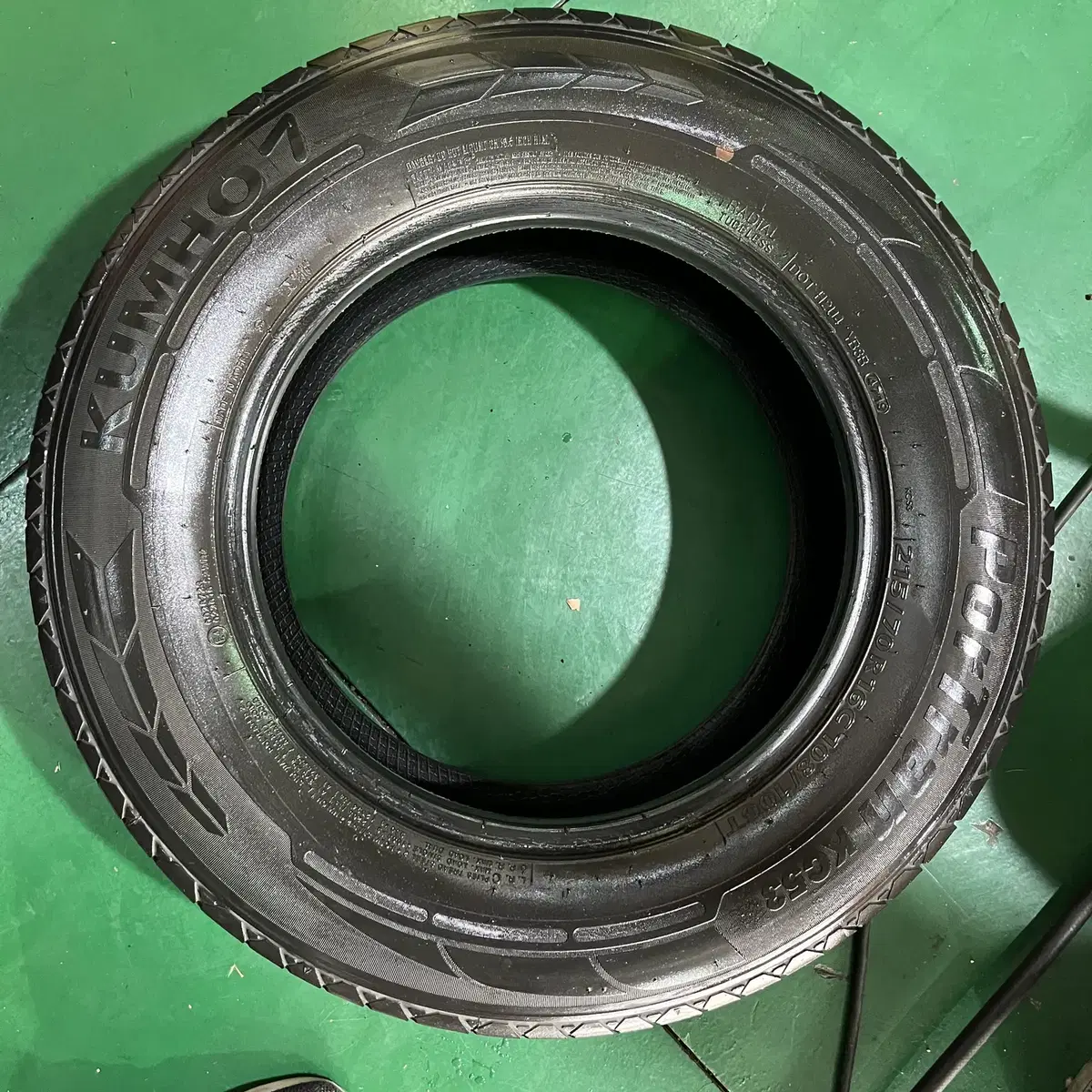 중고 215/70R16 금호 4개 팝니다.