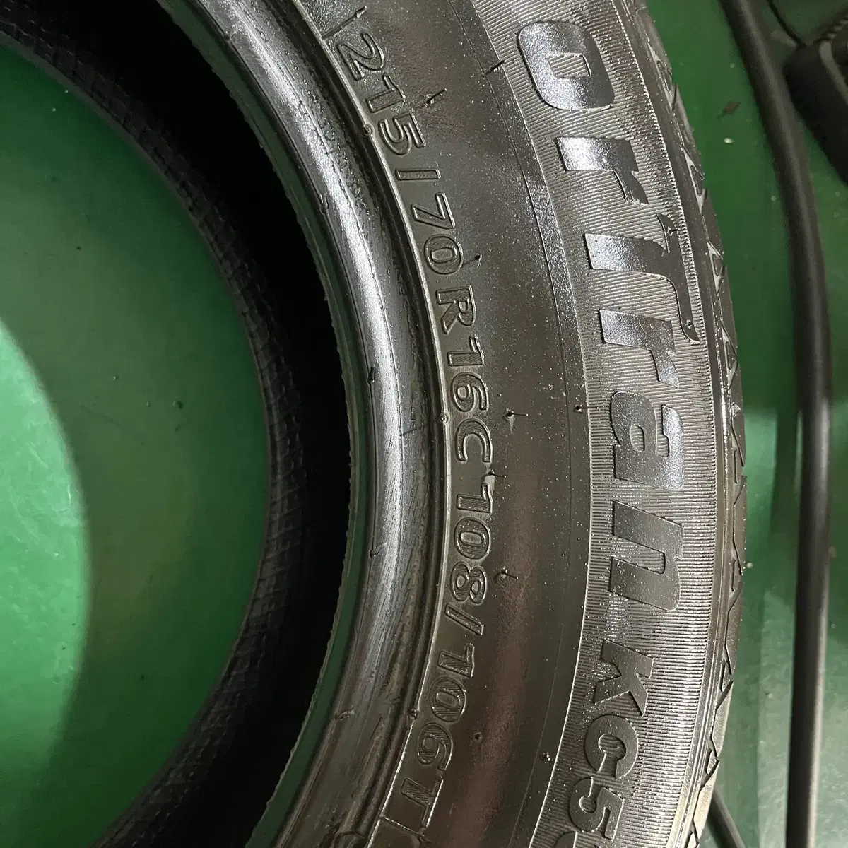 중고 215/70R16 금호 4개 팝니다.