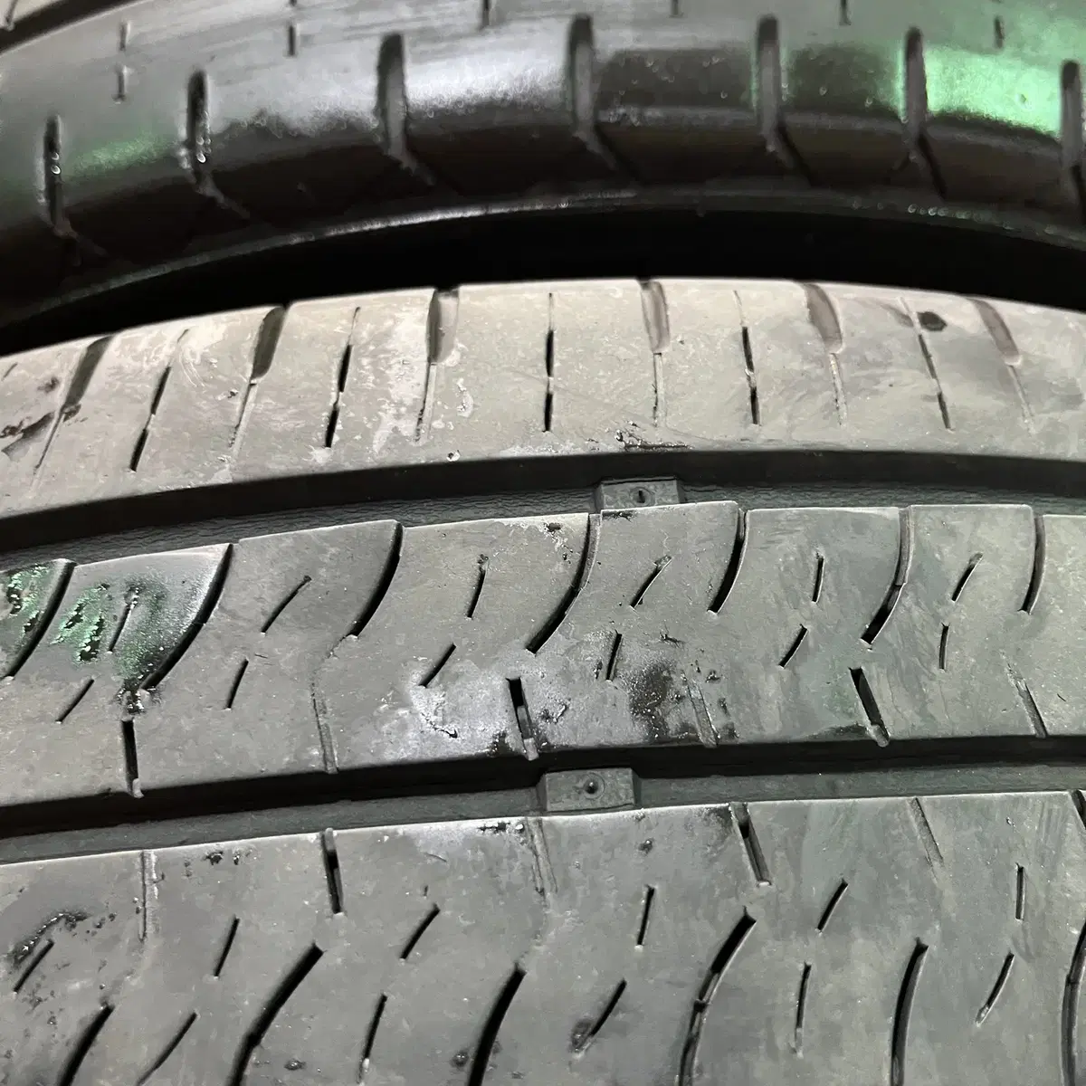 중고 215/70R16 금호 4개 팝니다.