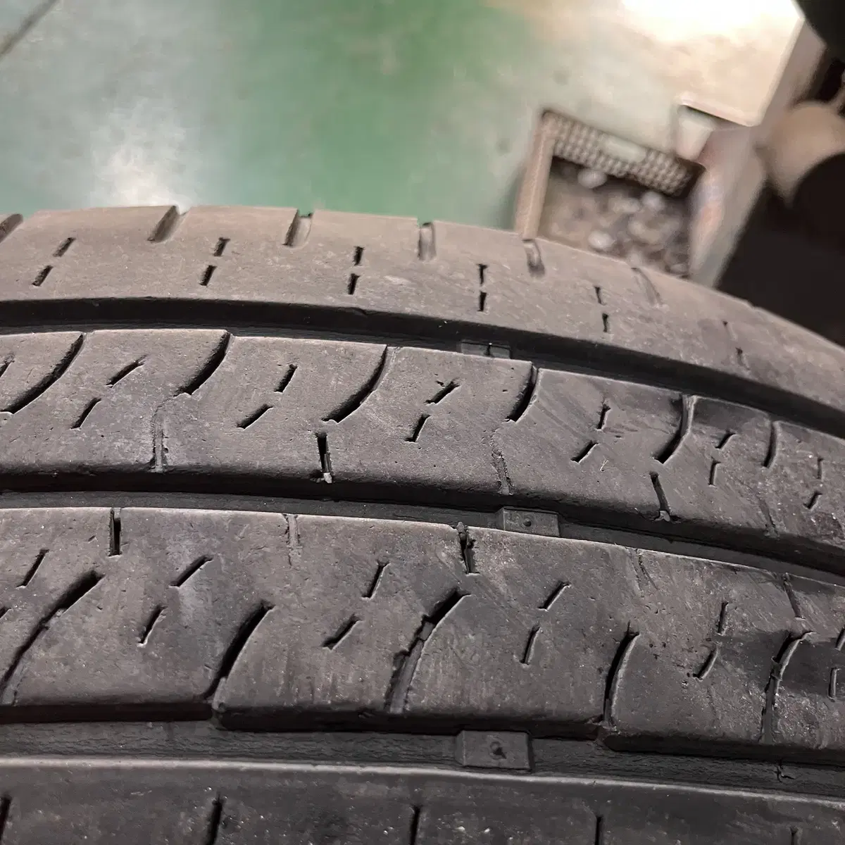 중고 215/70R16 금호 4개 팝니다.