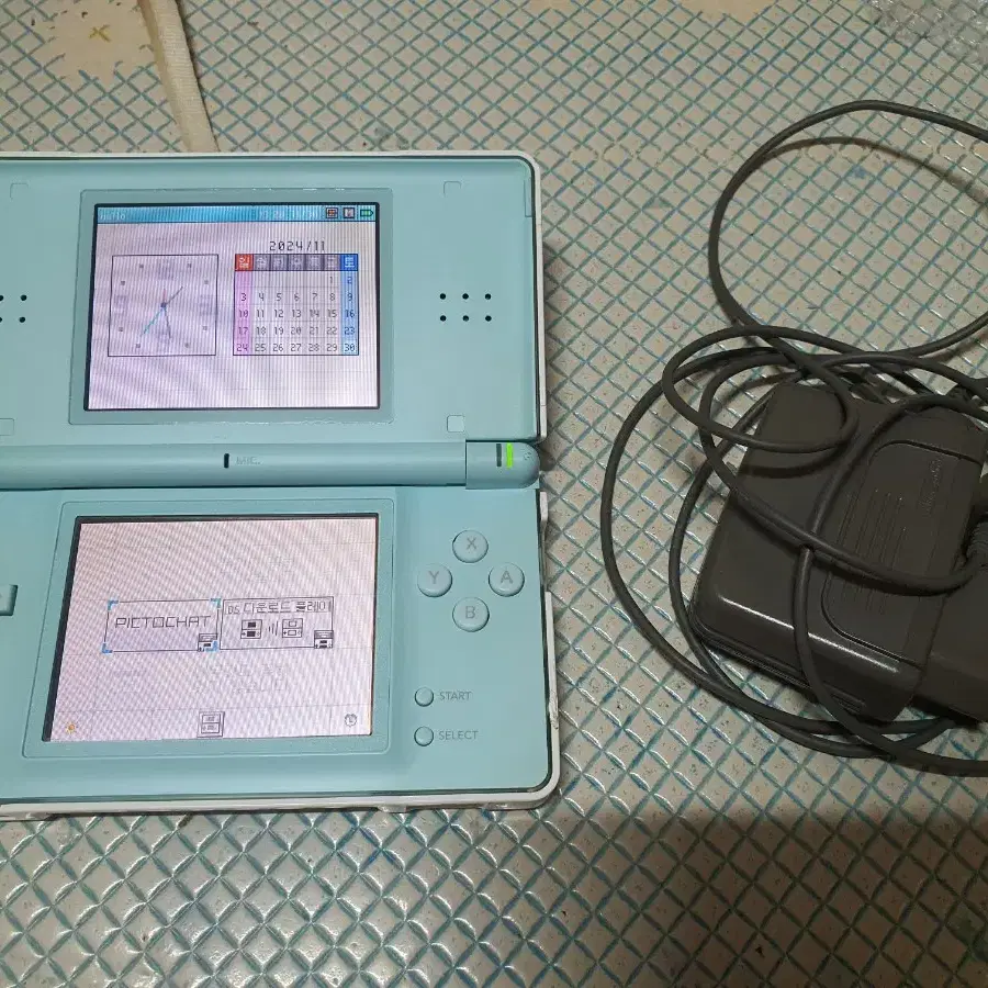 닌텐도 DS lite 아이스블루,충전기 + 거짓의윤무곡 론도 일괄