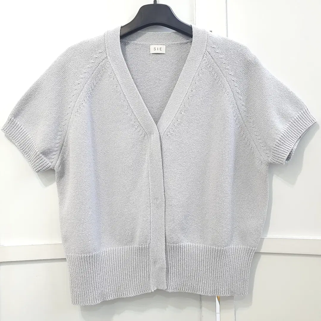 Siessie Short-sleeved Knit Cardigan