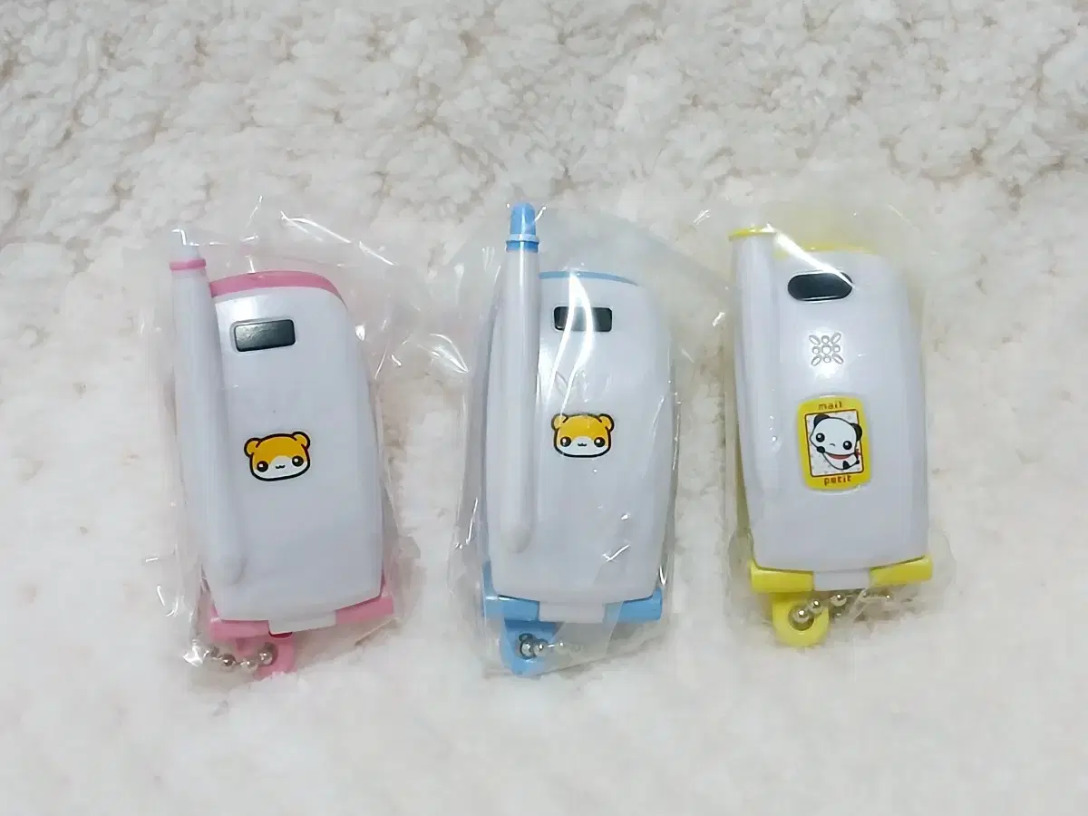 3 Merupuchi Foldable Phone Gachas