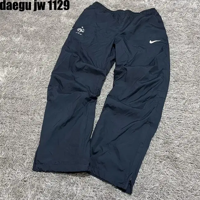 M 95-100 NIKE PANTS 나이키 바지