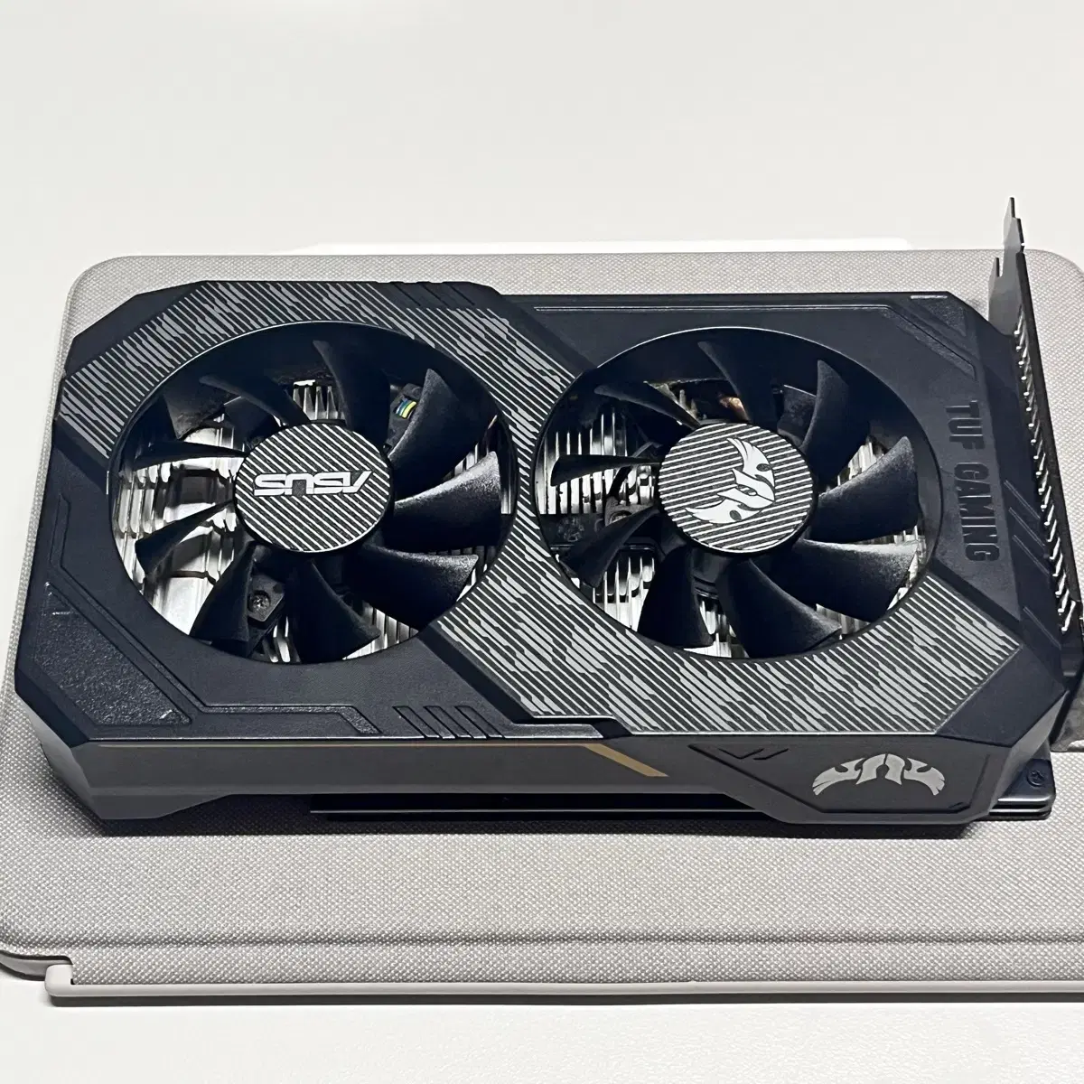 Asus GTX 1650 super