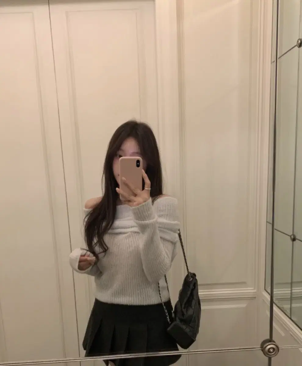 리즈 더위시 Milk offshoulder knit 스노우블루