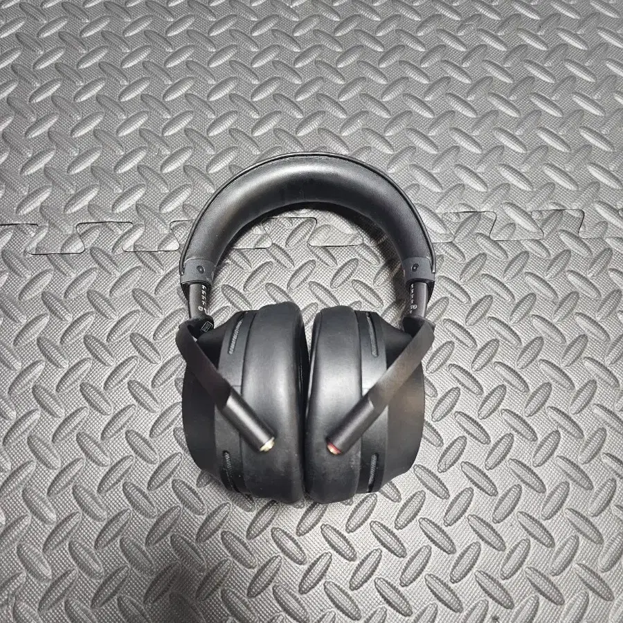 Sony MDR-Z7M2