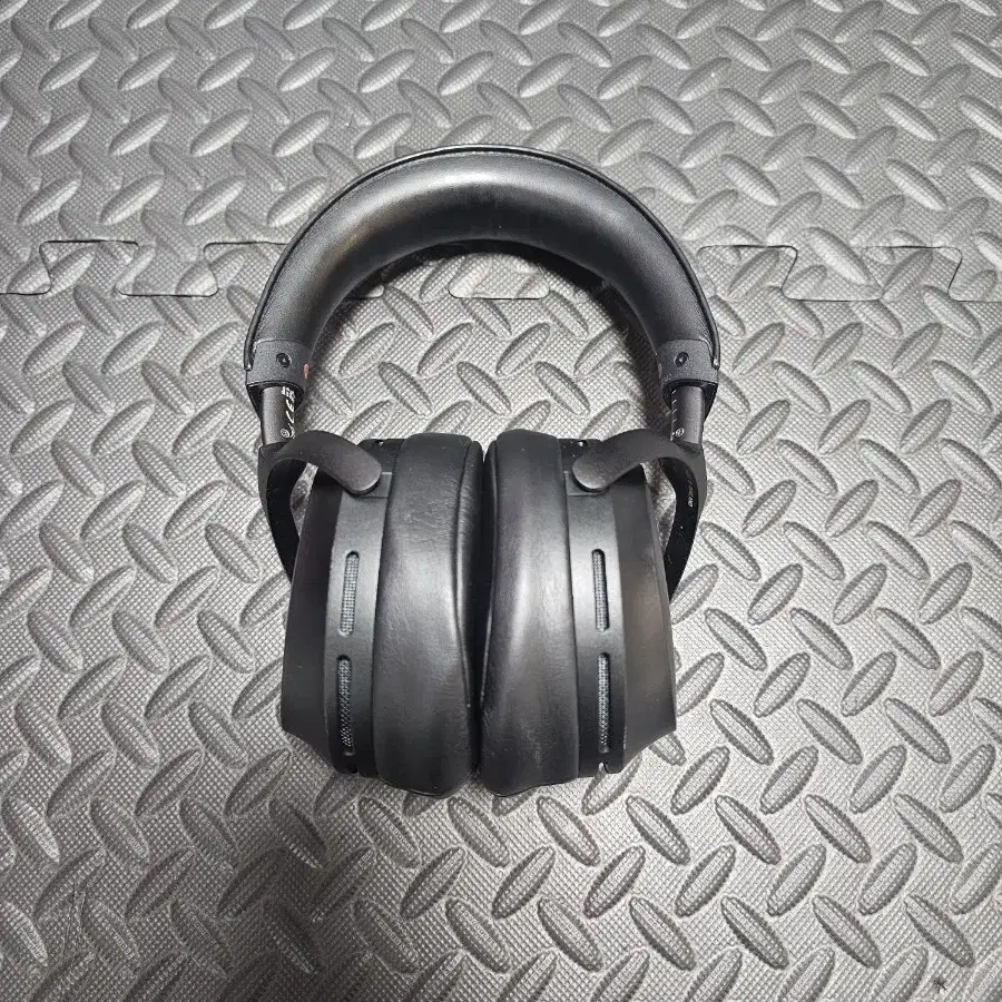 Sony MDR-Z7M2