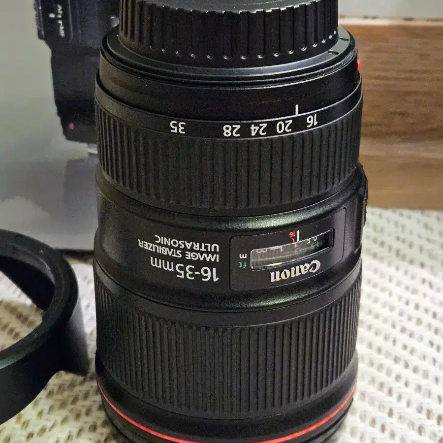 캐논 ef 16-35 f4 L is USM 신품급 판매합니다.