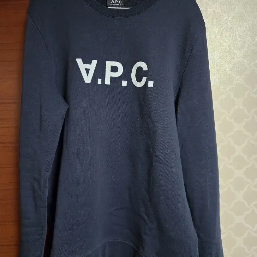 A.P.C 맨투맨(네이비) xl