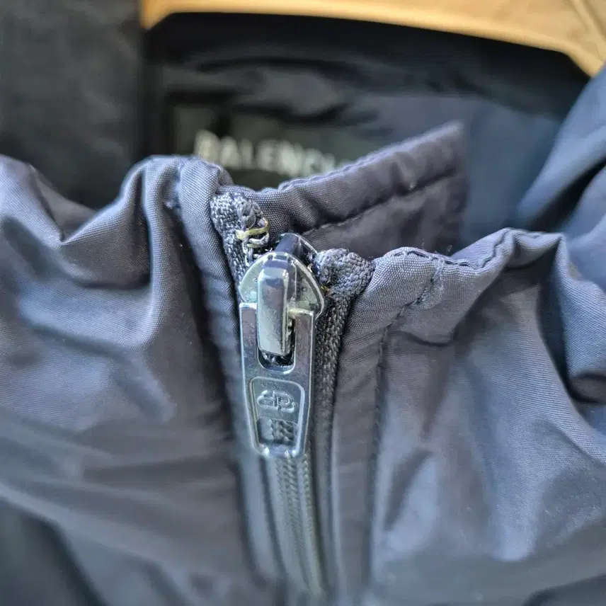 발렌시아가 Balenciaga 롱패딩_오버핏 사진 3