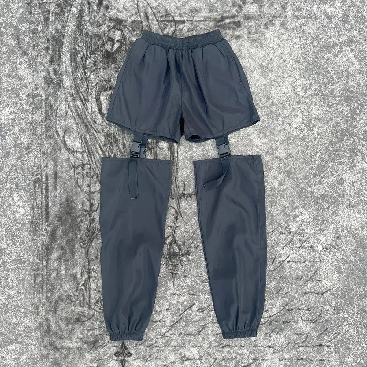 BUCKLE JOGGER PANTS