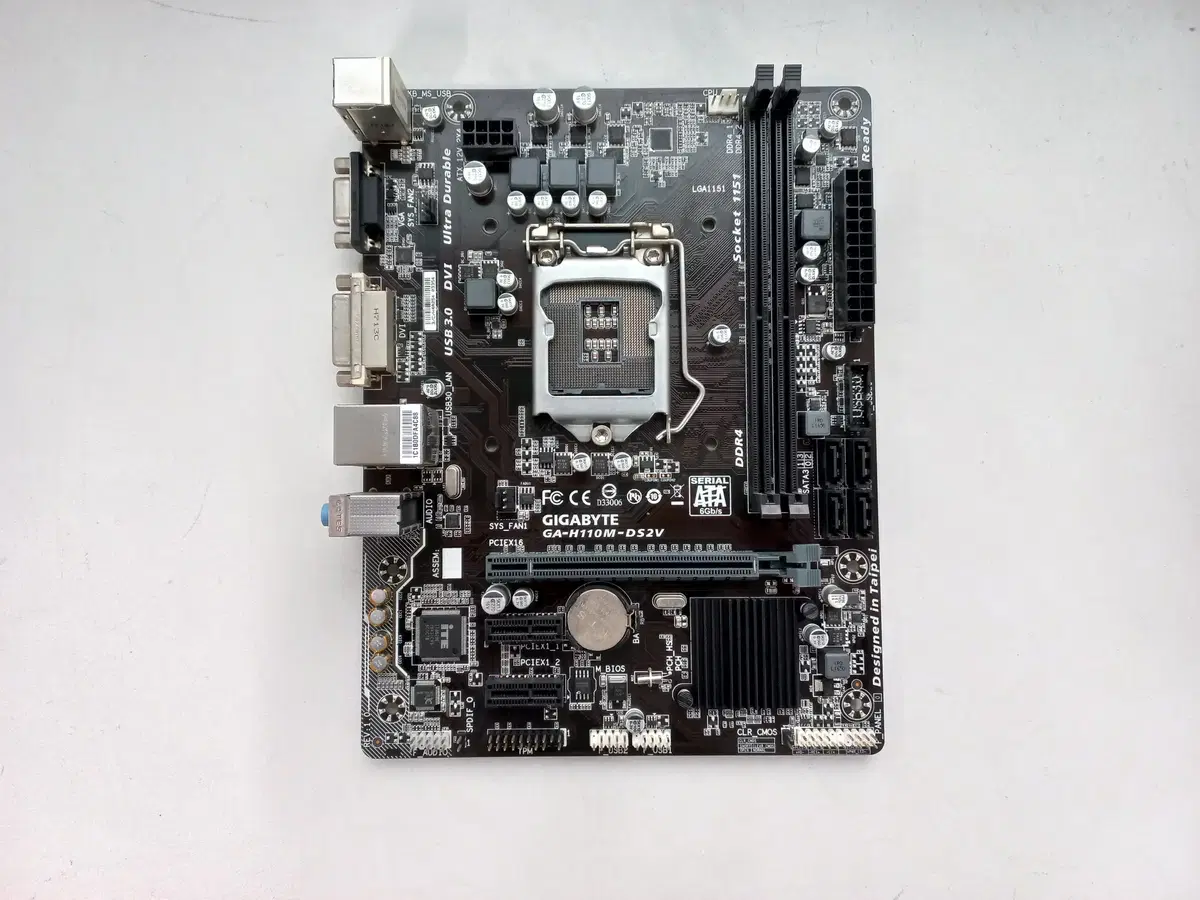 GIGABYTE GA-H110M-DS2V(1151소켓,6~7세대)