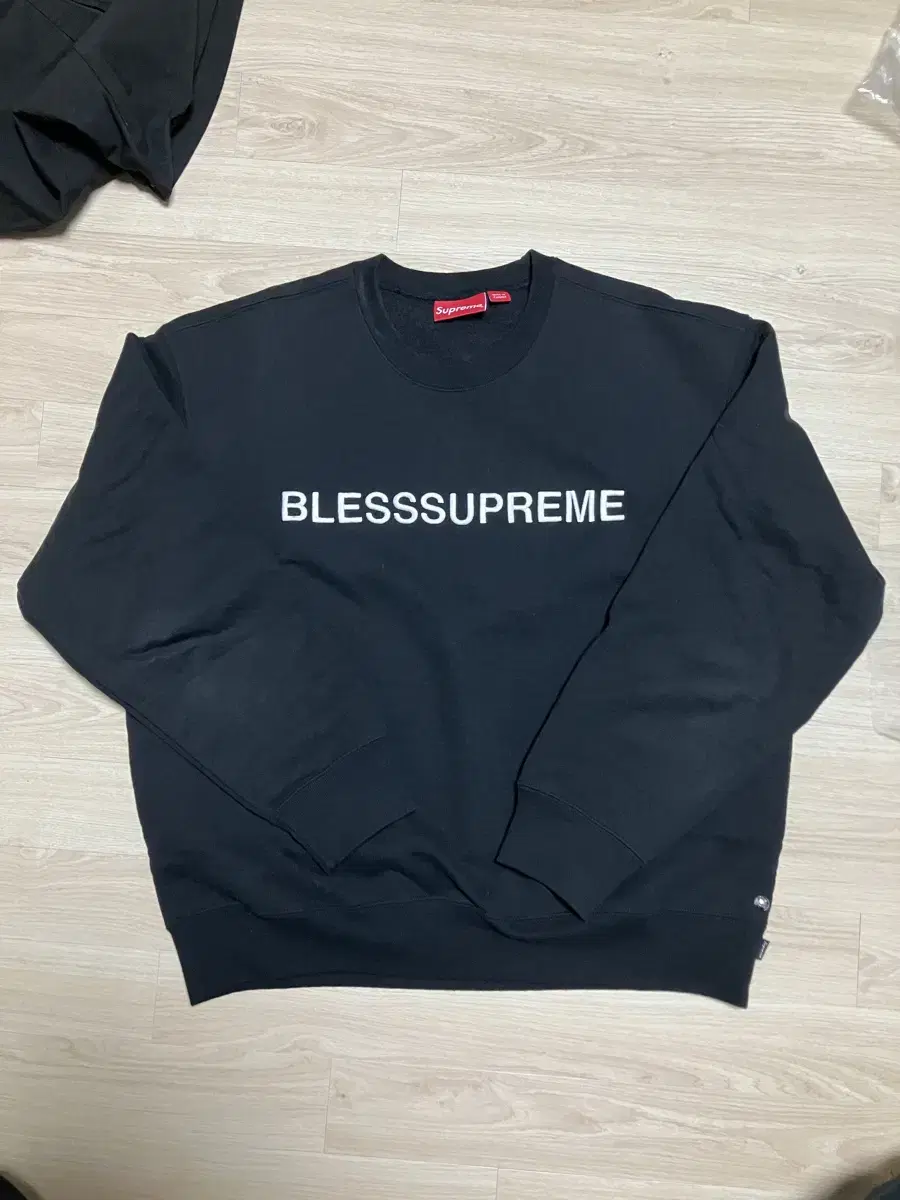 [M] bless supreme 블레스슈프림 맨투맨