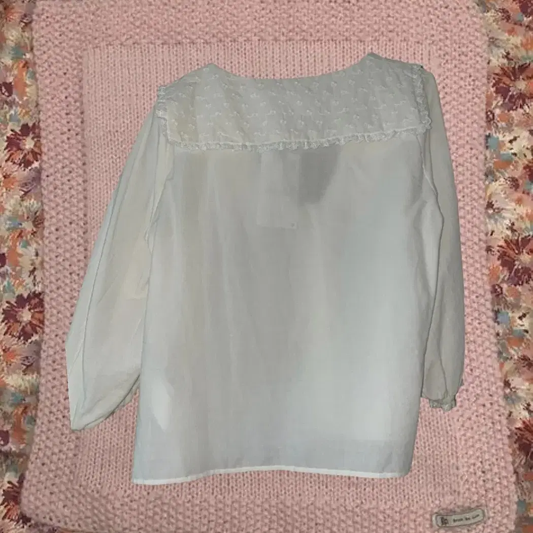 자라 빈티지 블라우스 ZARA Blouse with embroidere