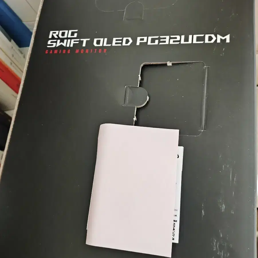 ASUS ROG OLED PG32UCDM 4K 240hz