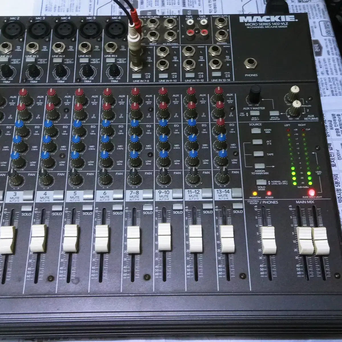 MACKIE 1402 -VLZ PRO 14CHANNEL MIC MIXER