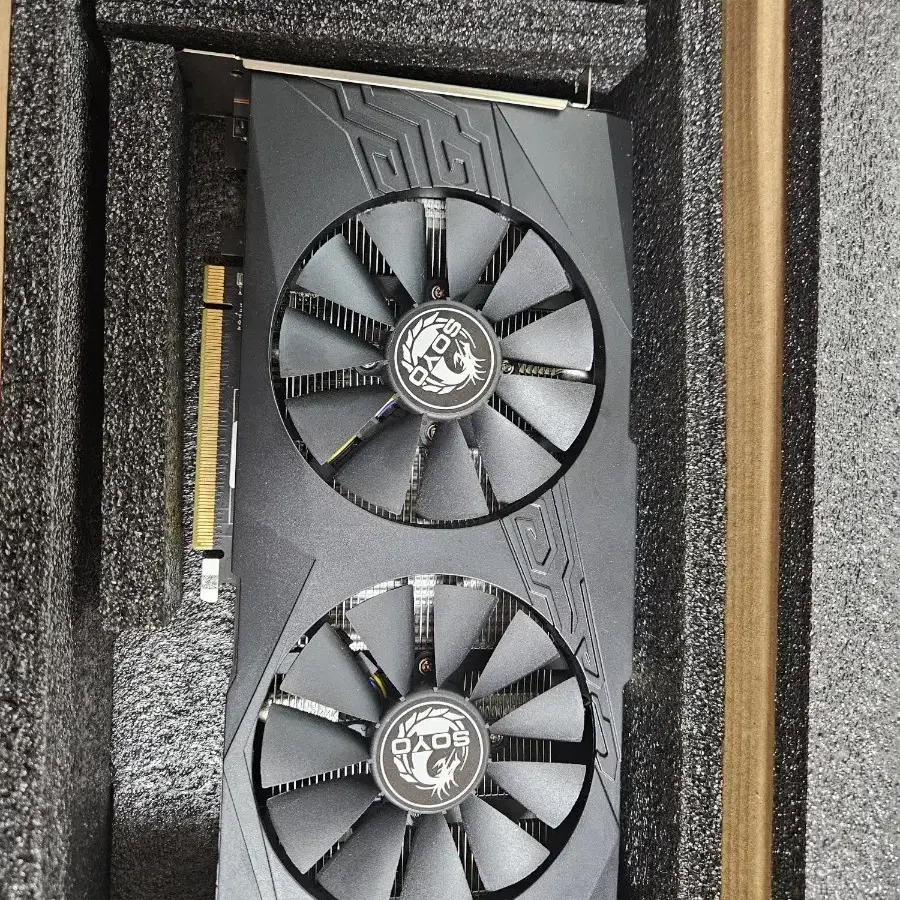 라데온 rx580 8gb 2048sp 풀박 팝니다