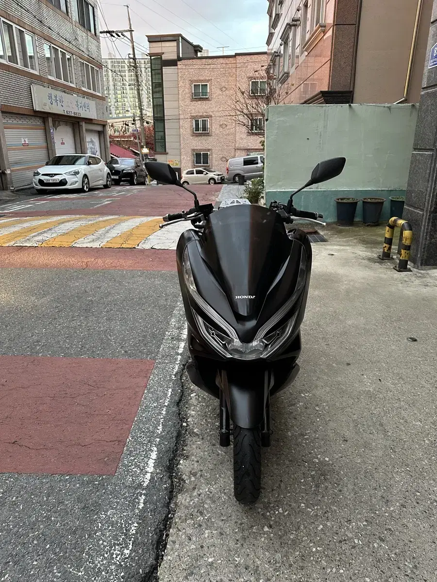 18년식 pcx125 오토바이 판매합니다