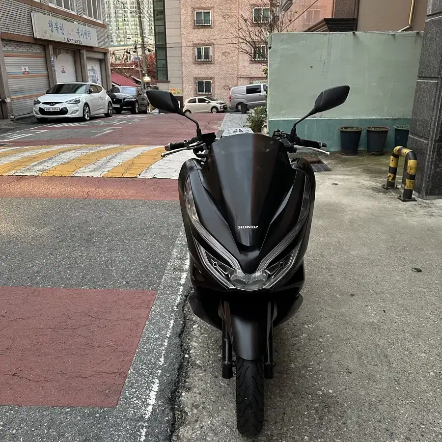 18년식 pcx125 오토바이 판매합니다