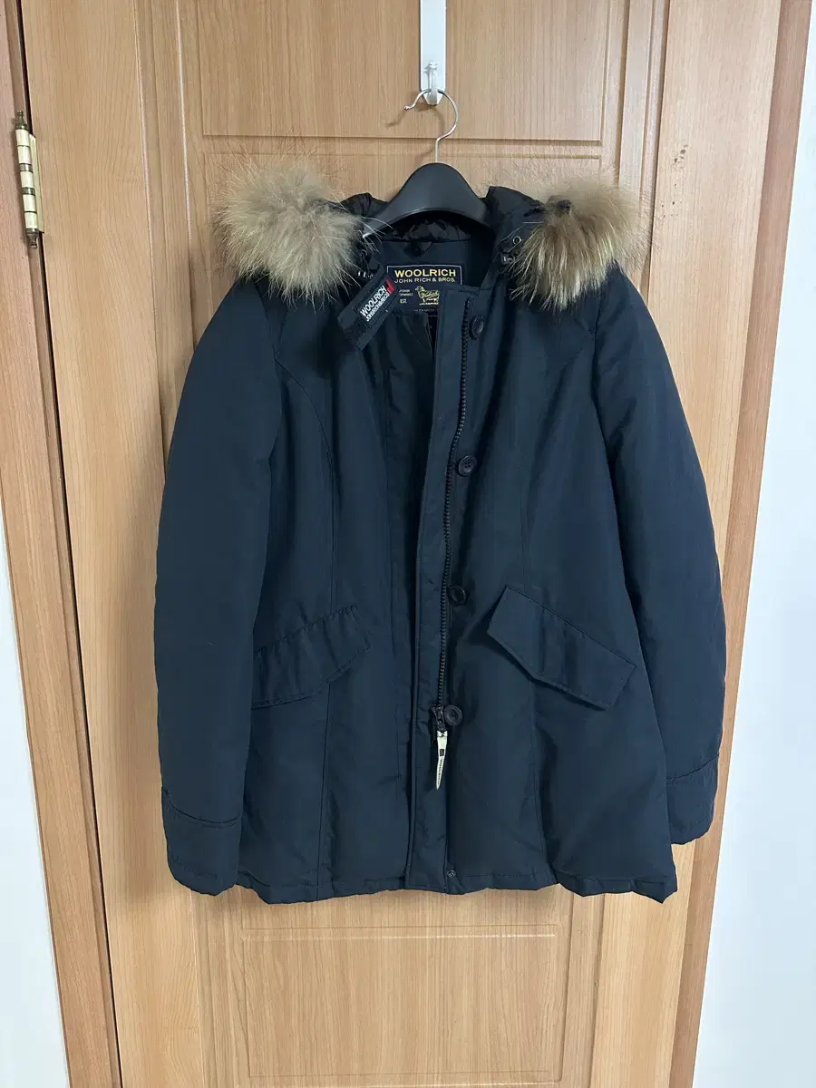 (거의새상품)울리치 패딩 덕다운 구스다운 라쿤패딩 woolrich