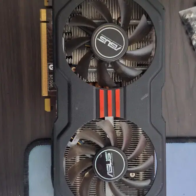 ASUS GTX560 DirectCU2 그래픽카드 택포1.3