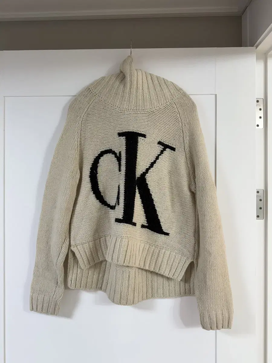 Calvin Klein Women's Knit (size S)