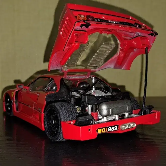 2011년형 부라고 페라리 F40 번호판 옵션가능 1:18 다이캐스트