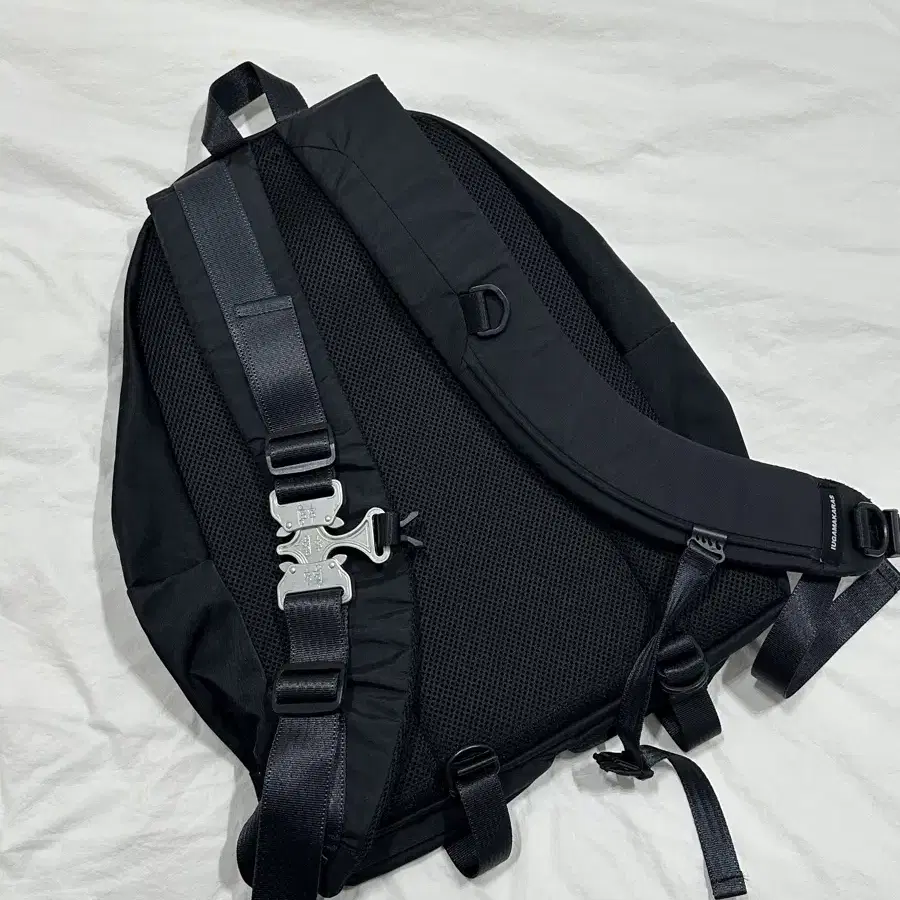 이우가마카라스 Crow Buckle Backpack(2번 착용)