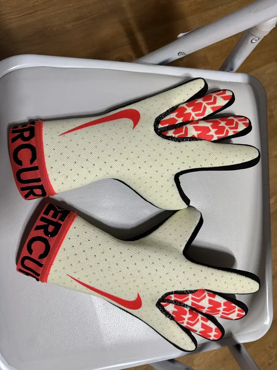 Nike GK Mercurial Touch Elite Goalkeeper Gloves 7/8/9 Sizes