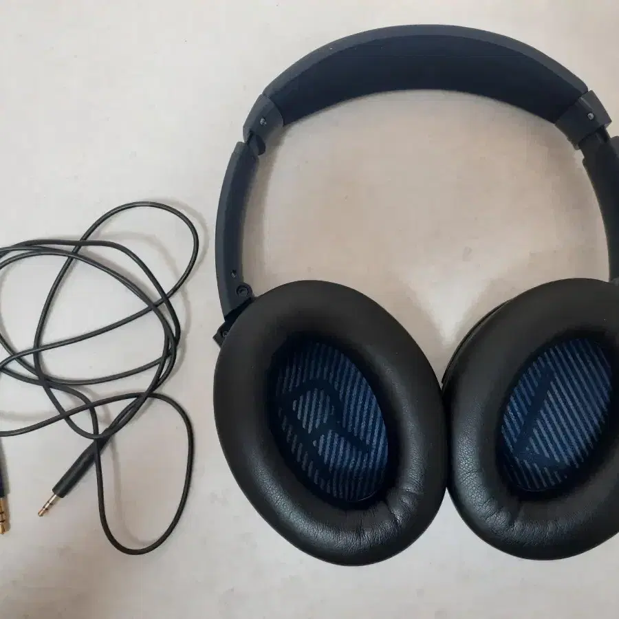 보스 qc35 II 헤드폰