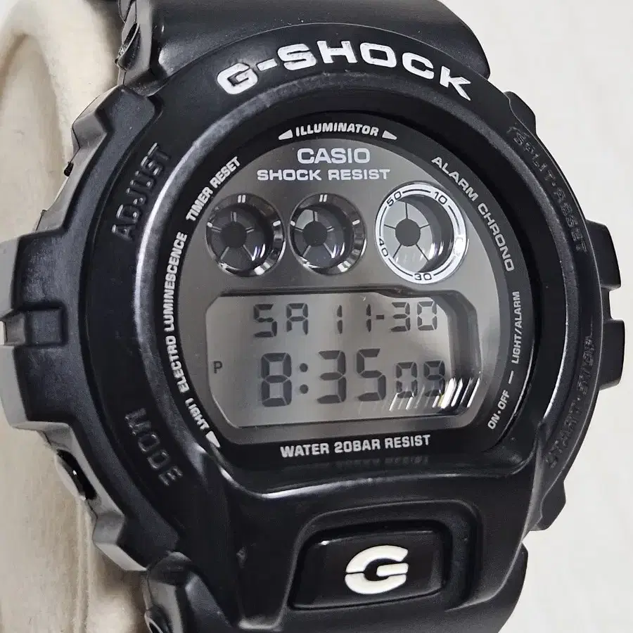 DW-6900BW