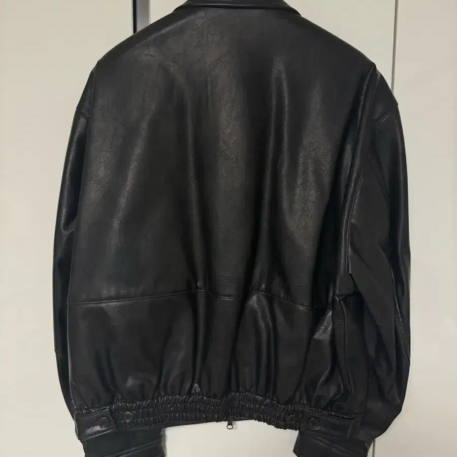 AMOMENTO | 아모멘토 Ammento Vegan Leather Bloomin' L on
