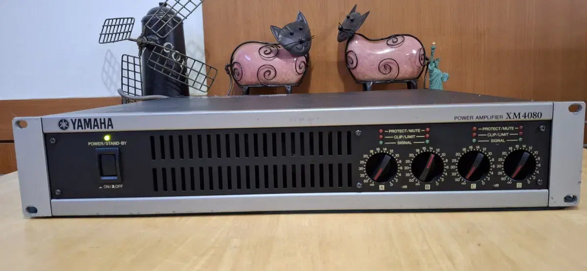 YAMAHA XM4080 POWER AMP