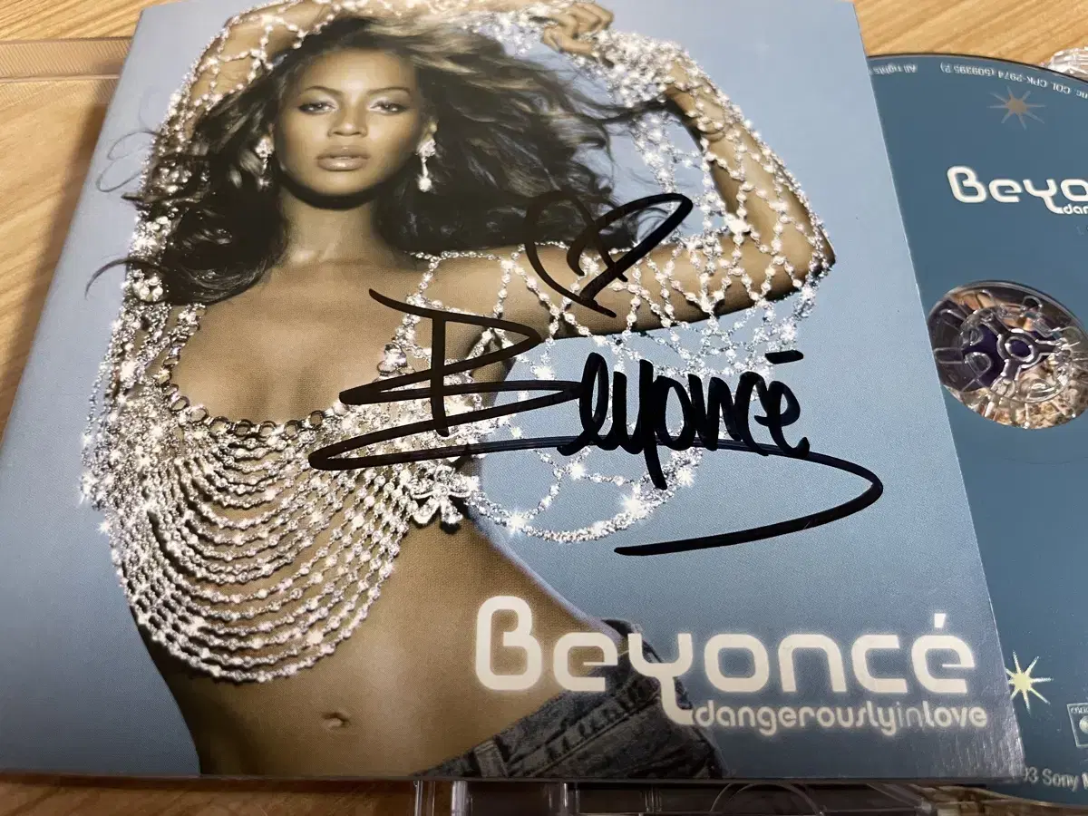 비욘세 Beyonce 친필싸인 CD