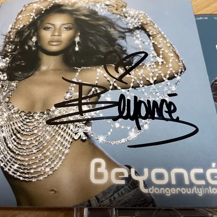 비욘세 Beyonce 1집 친필싸인 CD