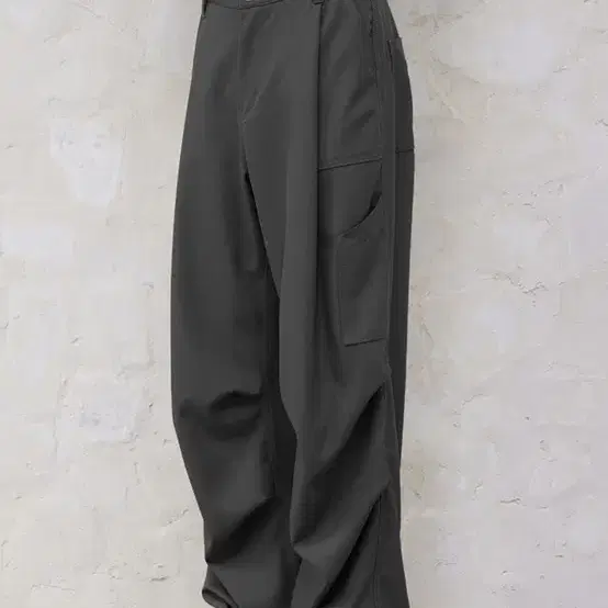 비긴202 One Tuck Wide Baker Pants [Olive]