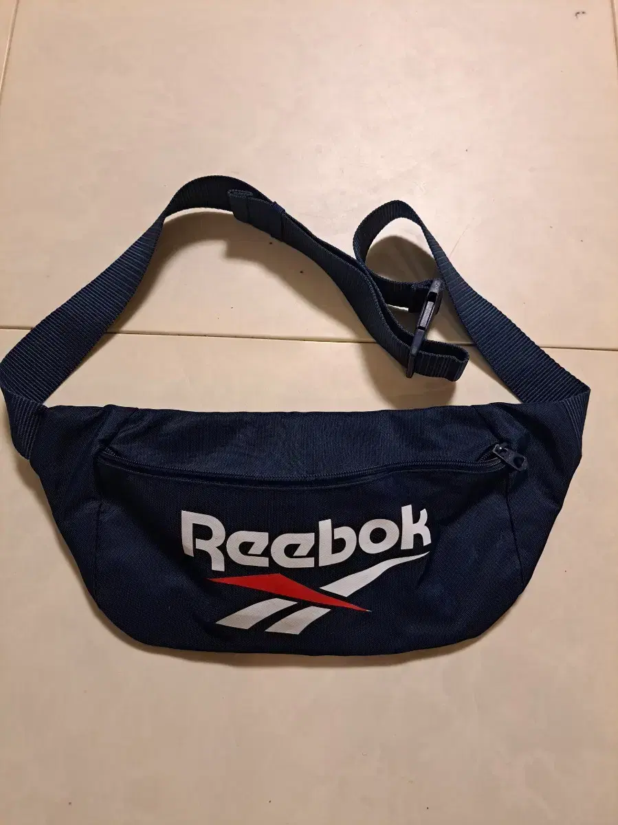 REEBOK힙쌕