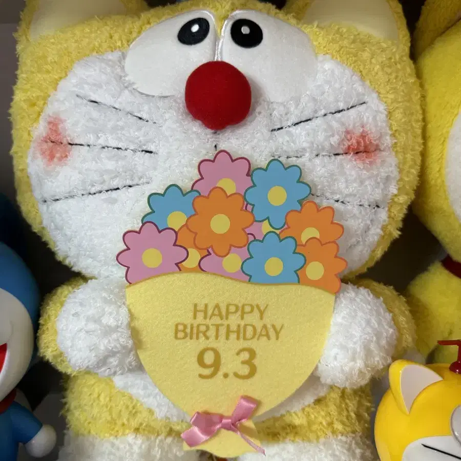 노란도라에몽 생일인형