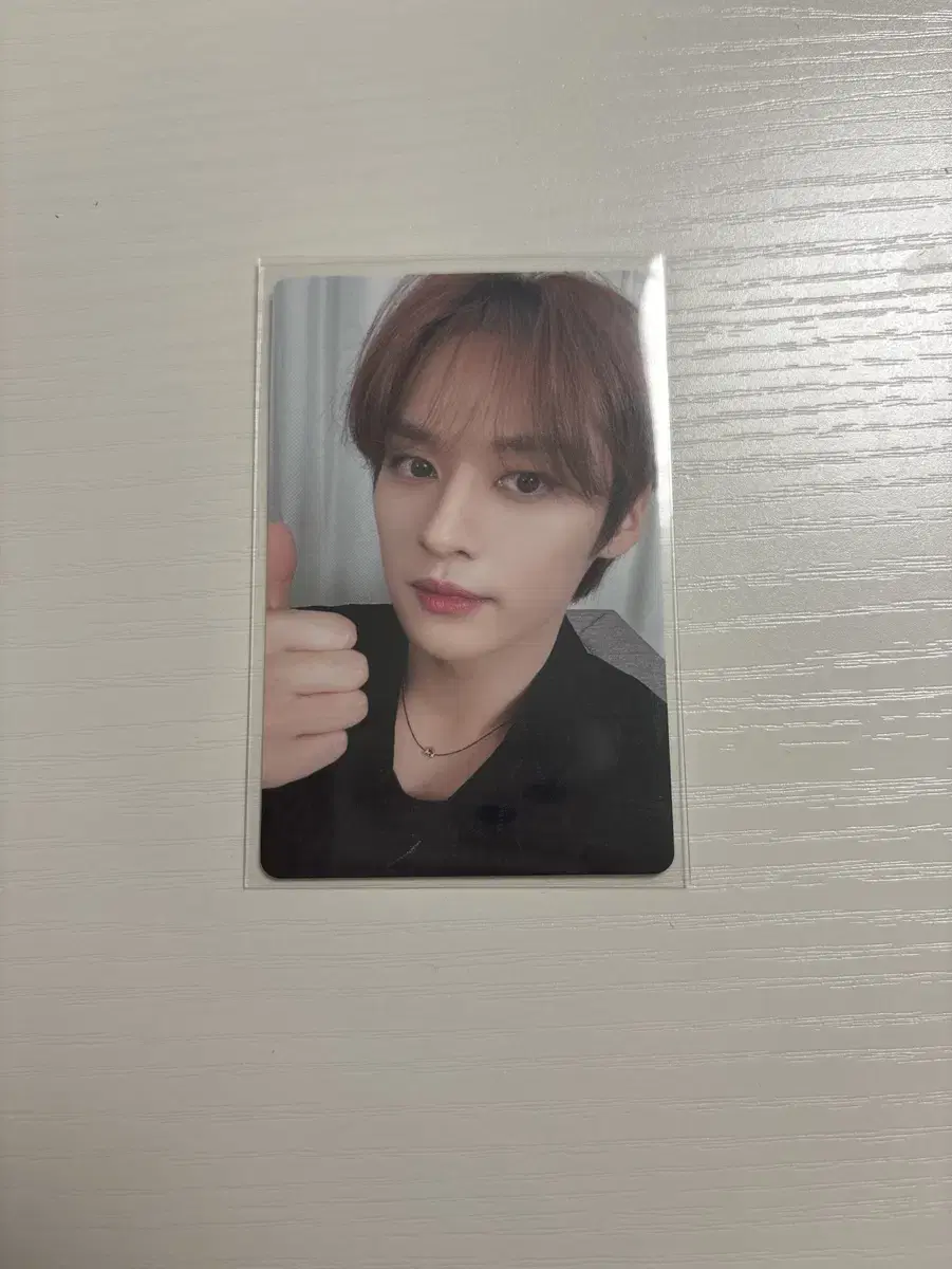 Quick sale lee know FiveStar yizhiyu photocard Sell it