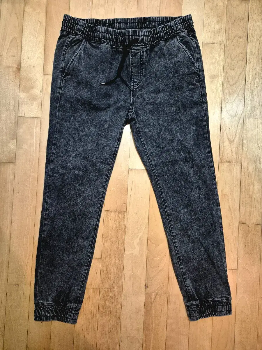 Forever 21 Denim Jogger Pants 33 New